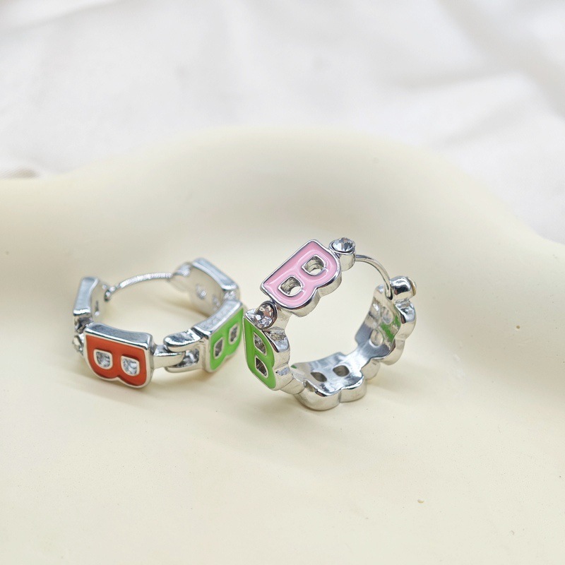 Color goteo de aceite diamantes de imitación letras B hebillas de oreja personalidad de moda todo fósforo nicho nuevo estilo dulce y fresco pendientes pendientes mujeres