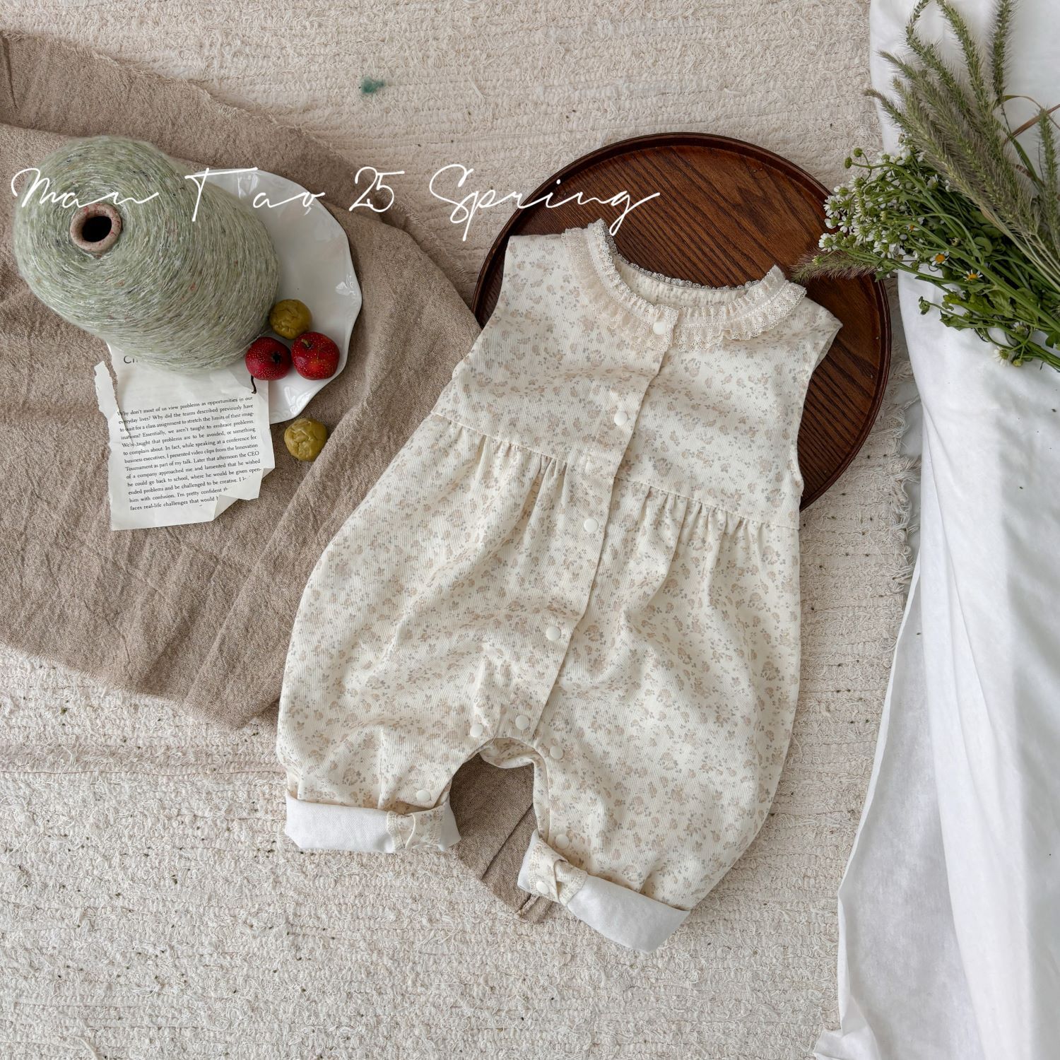 Nuevos productos de primavera de Corea, traje de bebé, top de manga de linterna de encaje, mono de bebé floral fresco, traje de dos piezas