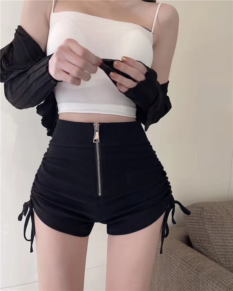 검은색