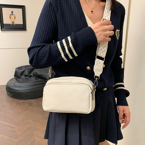 Fashion Women's Handbag - High-end Simple and Elegant, Single Shoulder or Crossbody Bag, Versatile Retro Small Square Bag