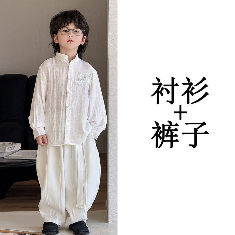 Комплект из двух предметов (25127 белая рубашка + 25123 белые брюки)