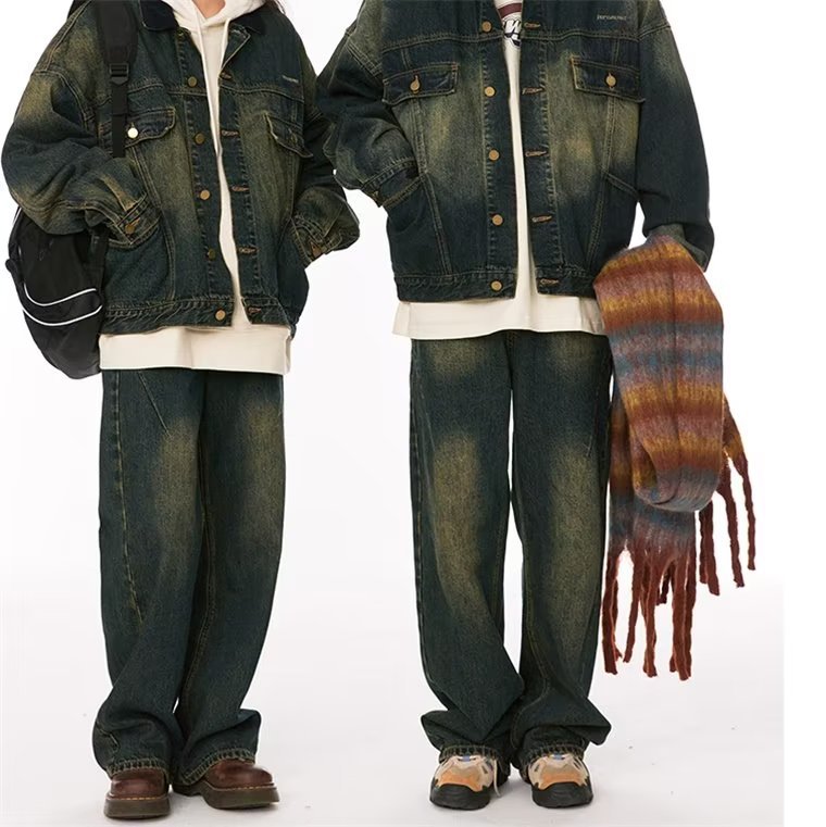 Washed blue jeans, high street style, loose fitting wide leg pants, retro American style, versatile trend_voghion.com