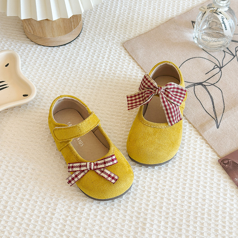 Zapatos de niñas 2026 primavera y otoño nuevos niños arco princesa zapatos de bebé hueco zapatos de cuero versátiles image 1