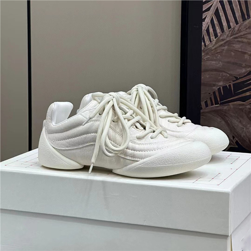 Mcqueen's New Retro Cracked Leather Sneakers for Women 24 Models Genuine Leather Lace-Up Thick-Soled Casual Versatile Moral Training Shoes for Couples