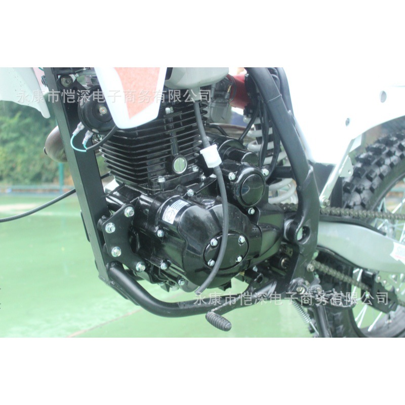 Large Off-Road 250Cc Two-Wheeled Off-Road Motorcycle with High-Performance Air-Cooled Engine, Mountain Bike, Rally Motorcycle