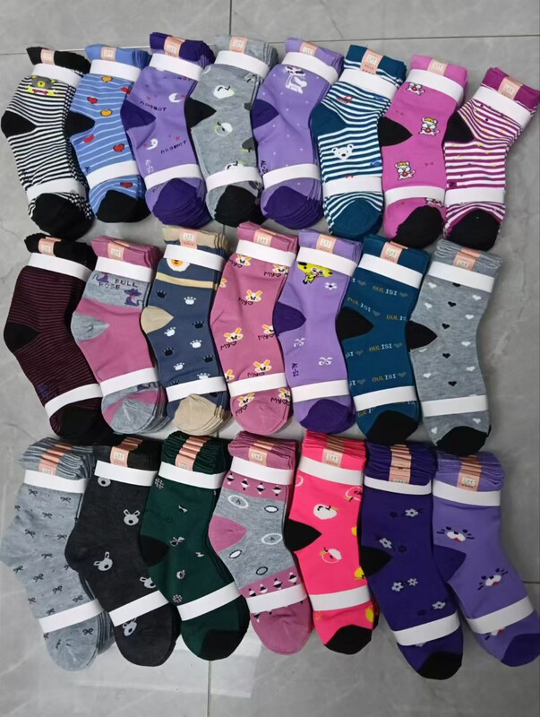 Women's Large-Foot Mid-Calf Socks for Middle-Aged and Elderly, Casual Socks Wholesale, Ladies' Autumn and Winter Socks, Cheap Street Vendor Socks Wholesale Women's Large-Foot Mid-Calf Socks for Middle-Aged and Elderly, Casual Socks Wholesale, Ladies' Autumn and Winter Socks, Cheap Street Vendor Socks Wholesale