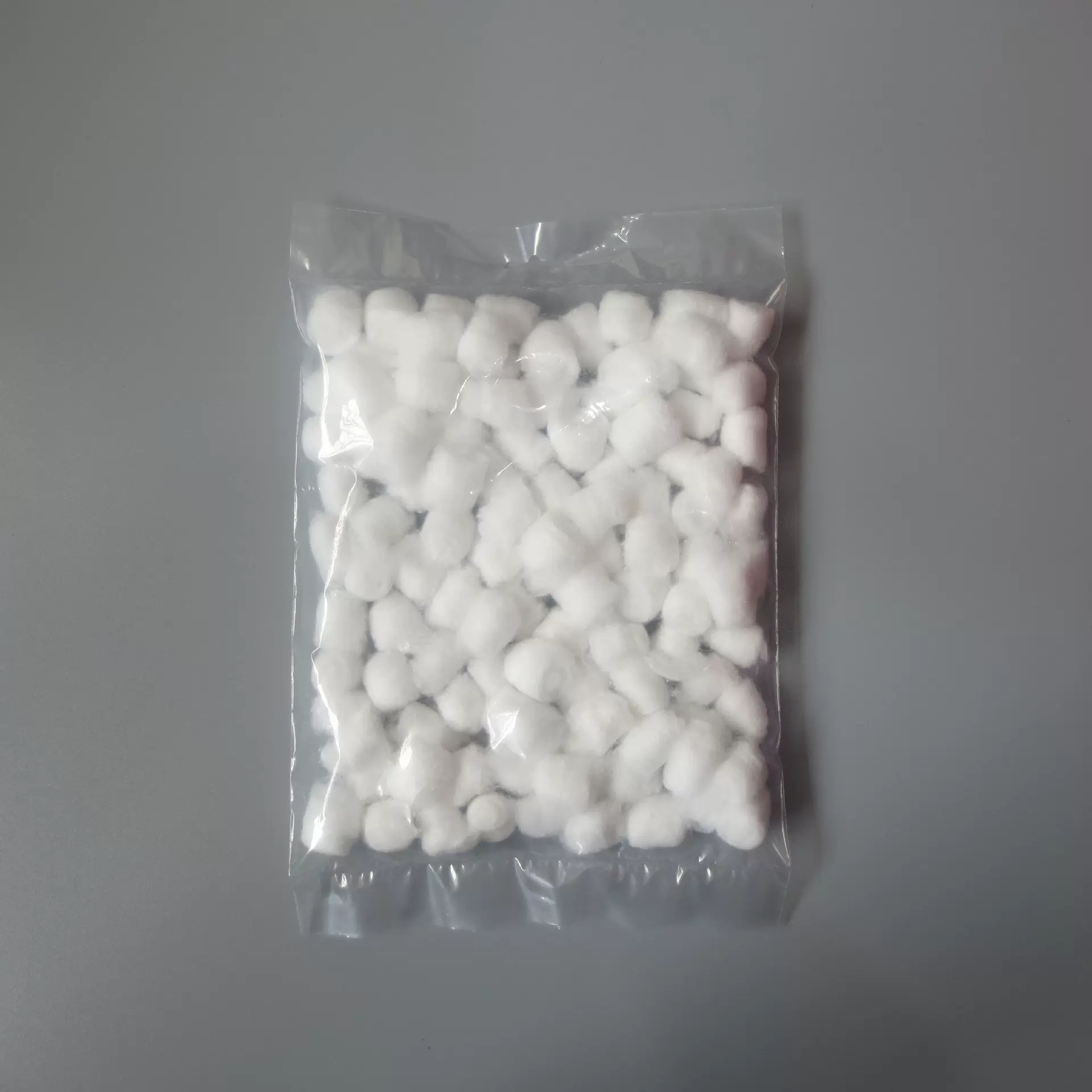 100粒白色仓鼠脱脂棉球 仓鼠彩色棉球宠物用品 江苏厂家龙猫棉花