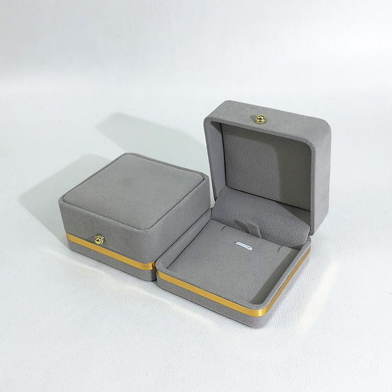 灰色小吊坠盒.jpg
