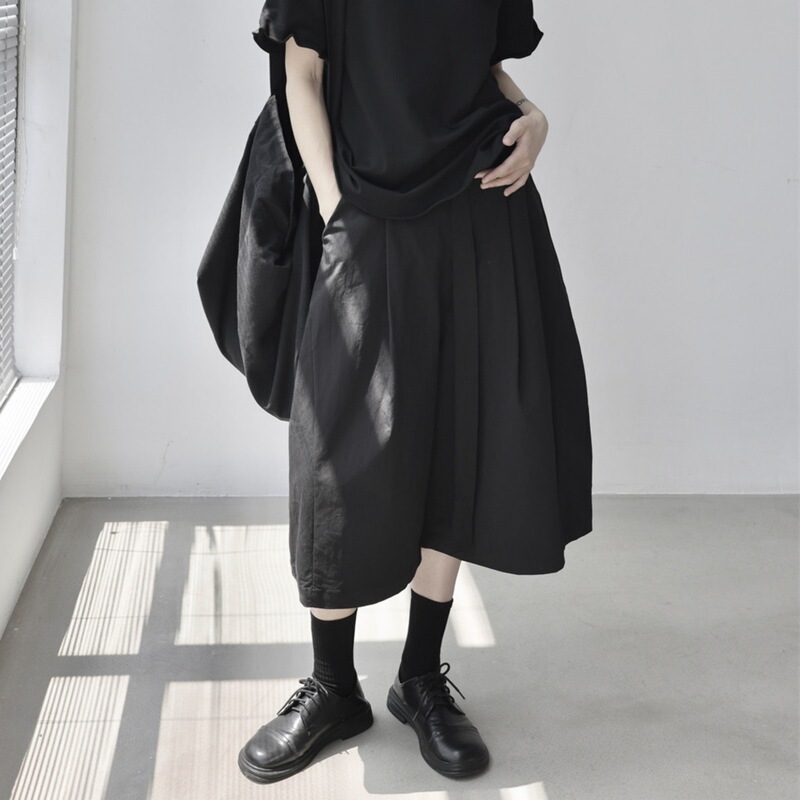 Dark Aesthetic Niche Loose-Fitting Wide-Leg Pants for Women, Summer Casual Slimming Cropped Pants, Skirt Pants, Breeches Dark Aesthetic Niche Loose-Fitting Wide-Leg Pants for Women, Summer Casual Slimming Cropped Pants, Skirt Pants, Breeches