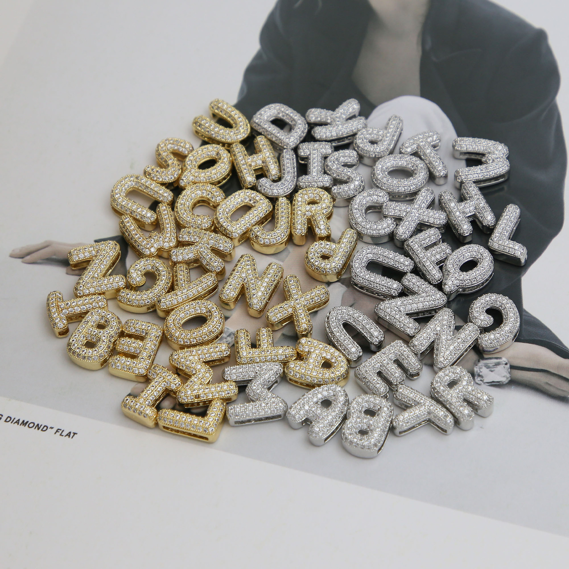 11.1*13.9mm Jewelry Making Size Zircon Inlay Material 1 Piece Quantity Copper Material 1 Piece 11.1*13.9mm Copper Letter DIY Jewelry Accessories Pendant