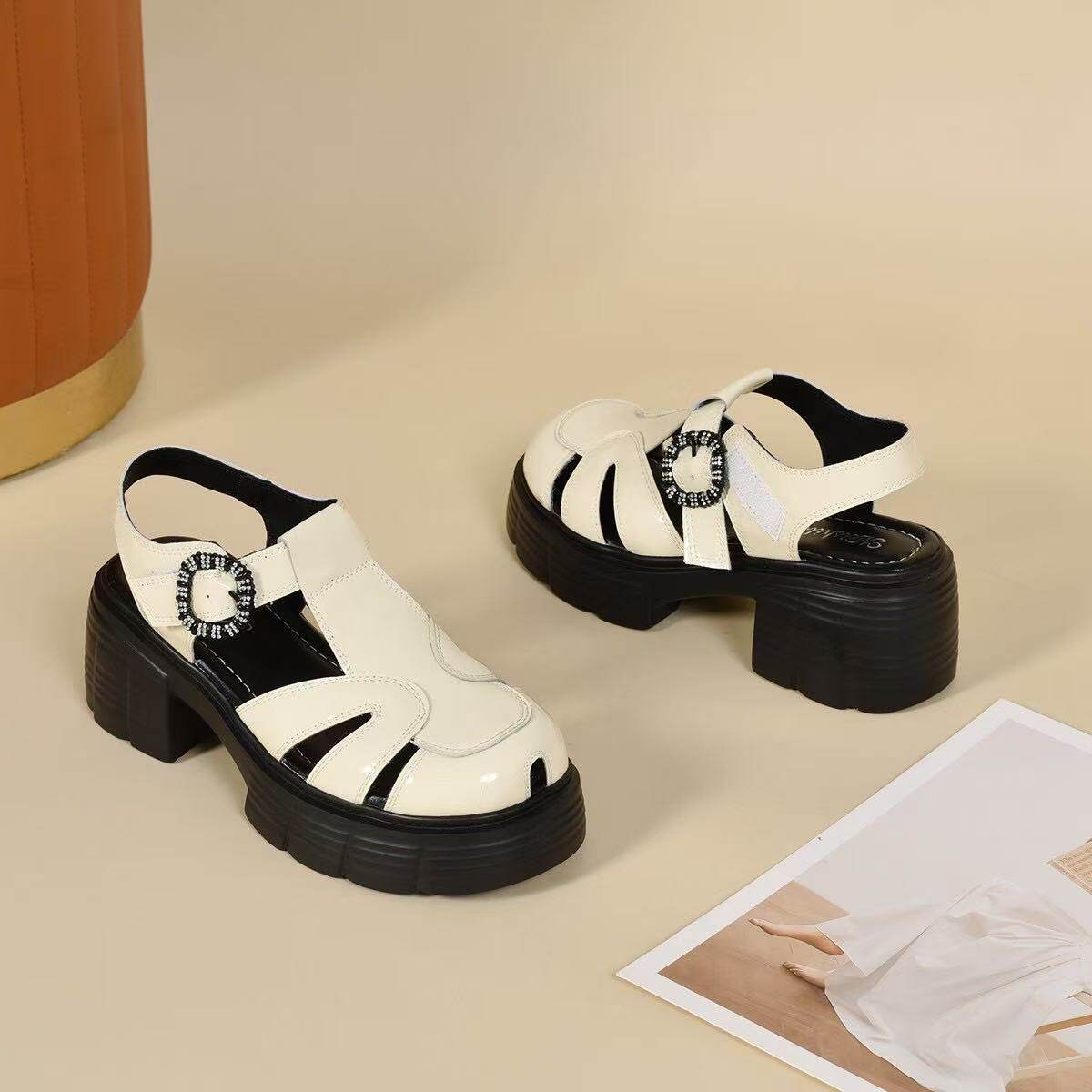 Sandal nữ da thật mũi trùm La Mã gót thô đế dày — màu be chi tiết 8
