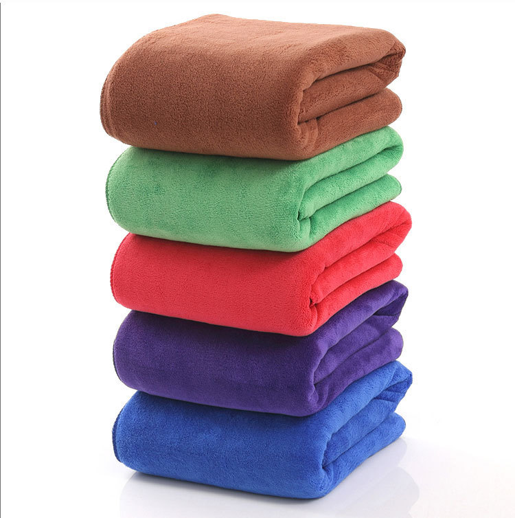 슈퍼 흡수성 자동차 닦는 타월 40*60은 자동차 페인트를 손상시키지 않습니다. 자동차 닦는 타월 왁싱 자동차 세차 타월은 털이 빠지지 않습니다.