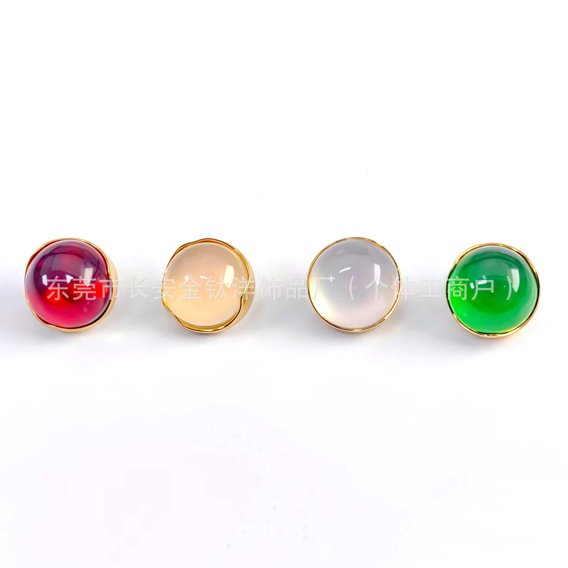 Pointed titanium steel lip stud product view