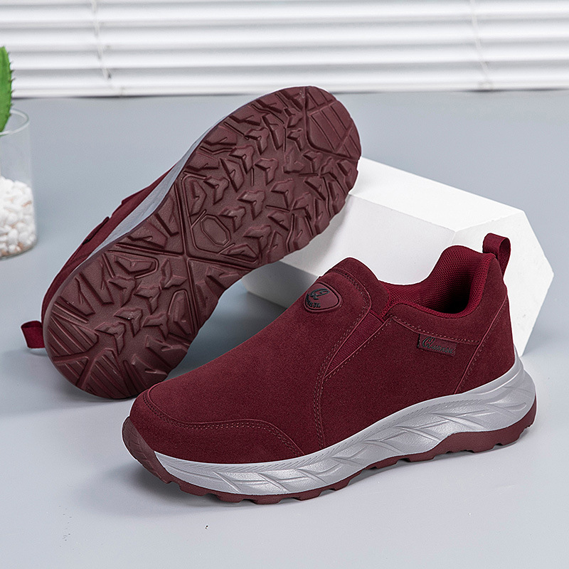 Zapatos de madres de mediana edad primavera y otoño zapatos de mujer ligeros planos 2024 zapatos de suela suave transpirables y resistentes al desgaste