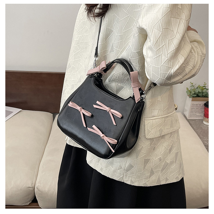 Advanced Sweet Girl's 2024 New Square Bag, Small and Versatile Handbag, Cute One Shoulder Crossbody Bag_voghion.com