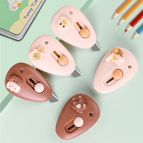 Cute cartoon style craft knife, mini portable small knife, unboxing knife, opening box package, office paper cutting knife