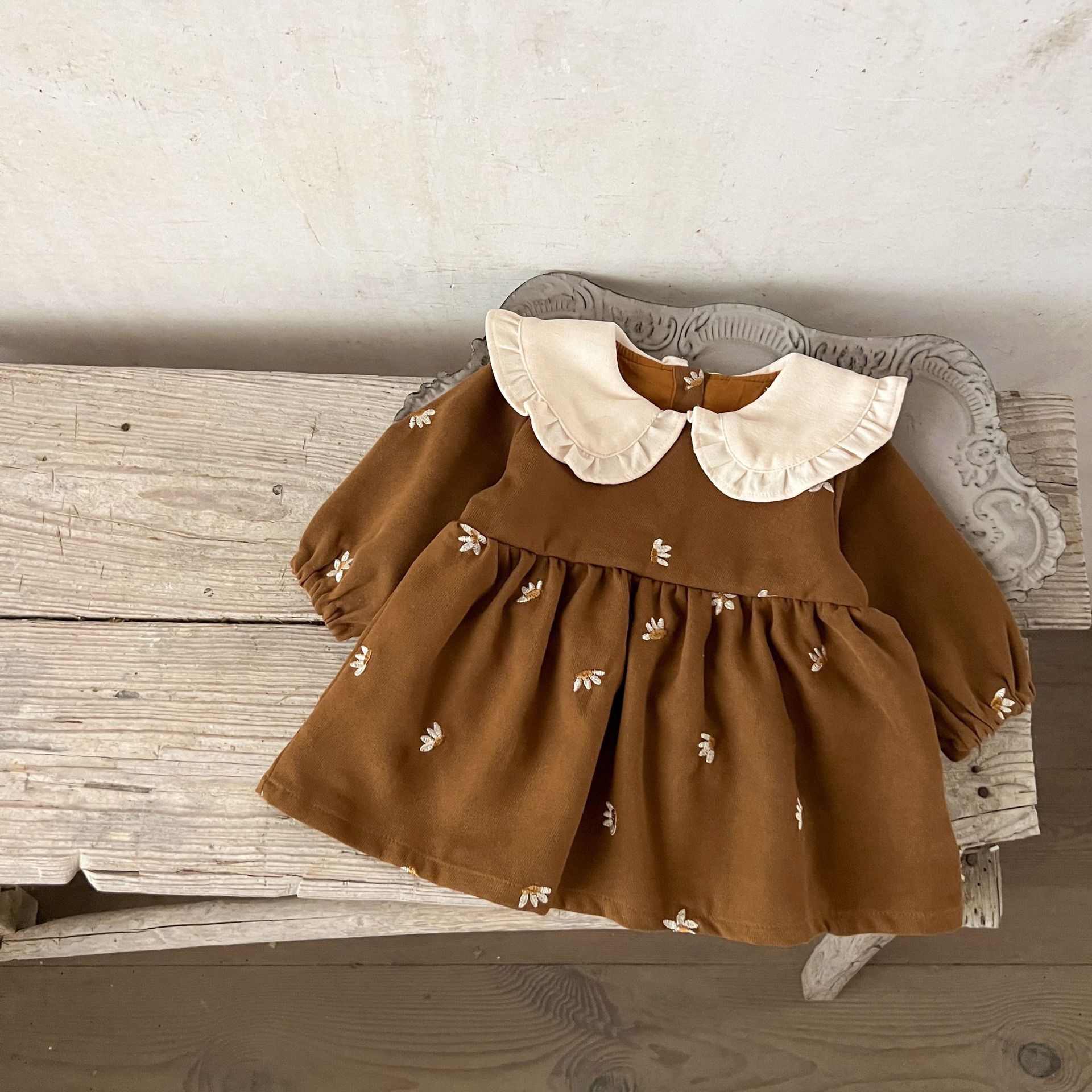 Ins vestido de solapa de color de contraste bordado completo de algodón para niñas coreanas vestido casual de primavera y otoño para bebés y niños pequeños