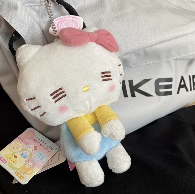 黒と白のラブバックル kt 人形ペンダント ジョングユと同じスタイルのかわいい人形ペンダント女の子ぬいぐるみ KT 猫キーホルダー|undefined