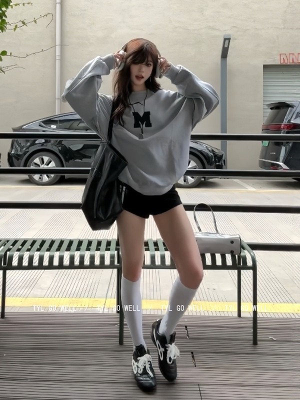 反季战衣!!!【刺绣字母】美式甜美圆领刺绣卫衣女INS韩系慵懒上衣|undefined