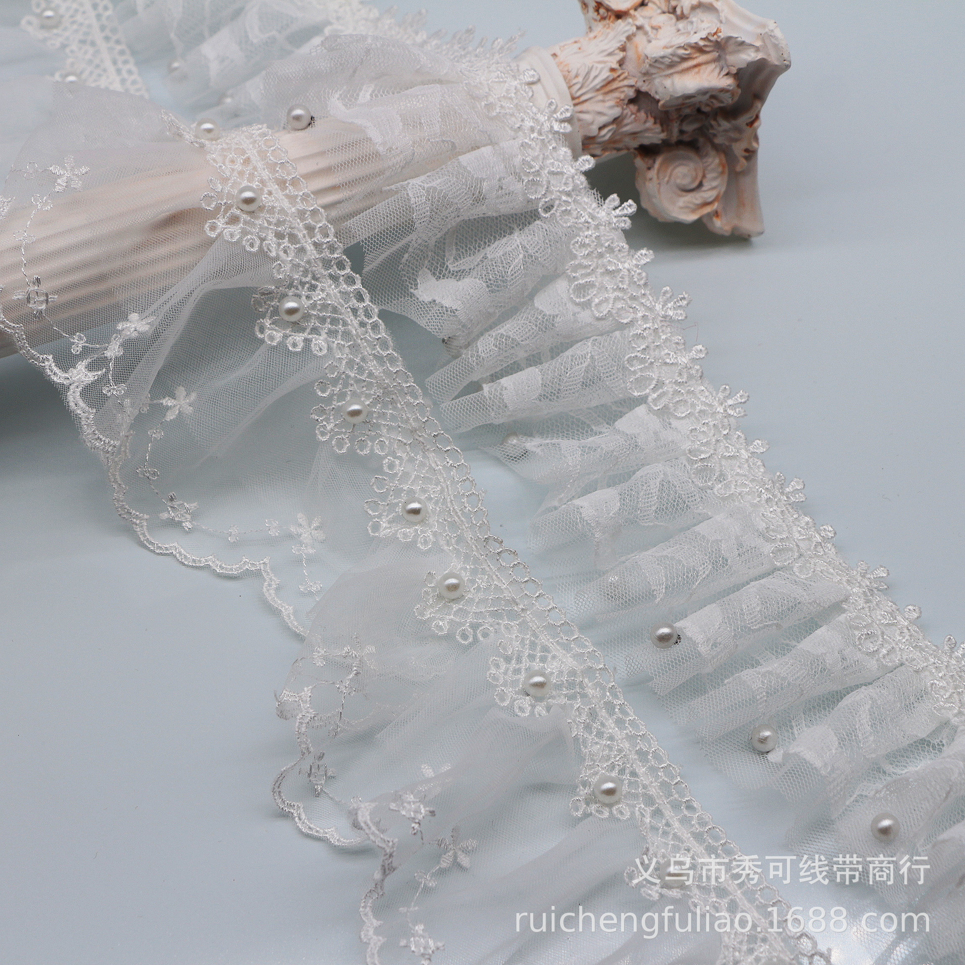 Mesh multi -layer folds