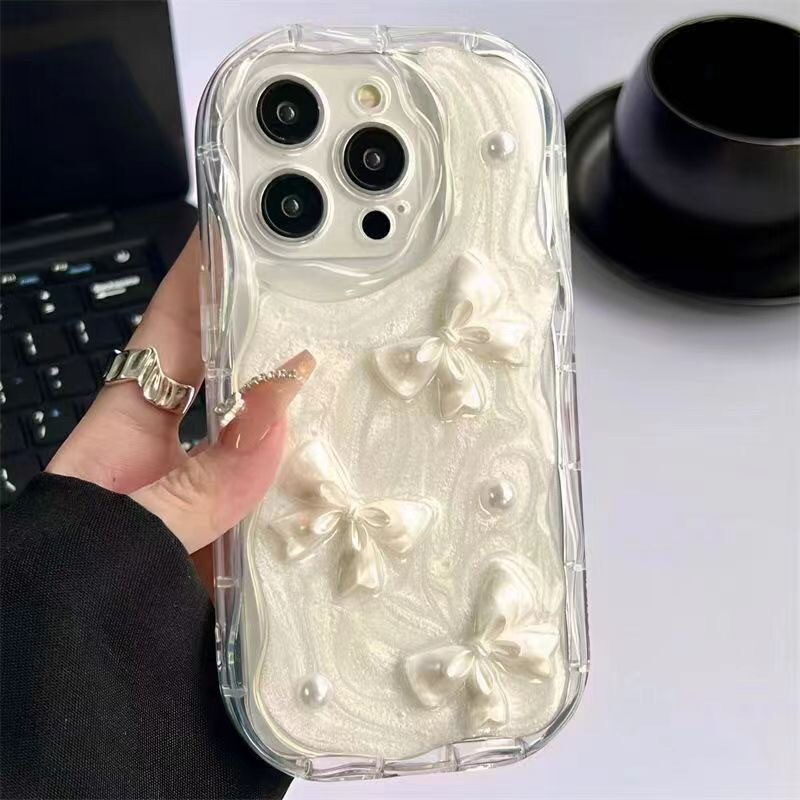 Three-Dimensional Bow Pearl Suitable for Apple 17Promax Glue Iphone16Pro Mobile Phone Case 17 Cream Pattern Three-Dimensional Bow Pearl Suitable for Apple 17Promax Glue Iphone16Pro Mobile Phone Case 17 Cream Pattern