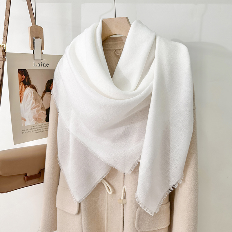 Artístico simple toallas de gaze exterior protector solar elegante chal coreano damas de color sólido cuadrado corto bordado bufandas temperament