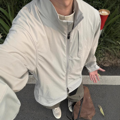グレーのスタンドカラー日焼け止めジャケットメンズ夏薄い屋外ストリート日焼け止めジャケットハイエンドアメリカン速乾ジャケット