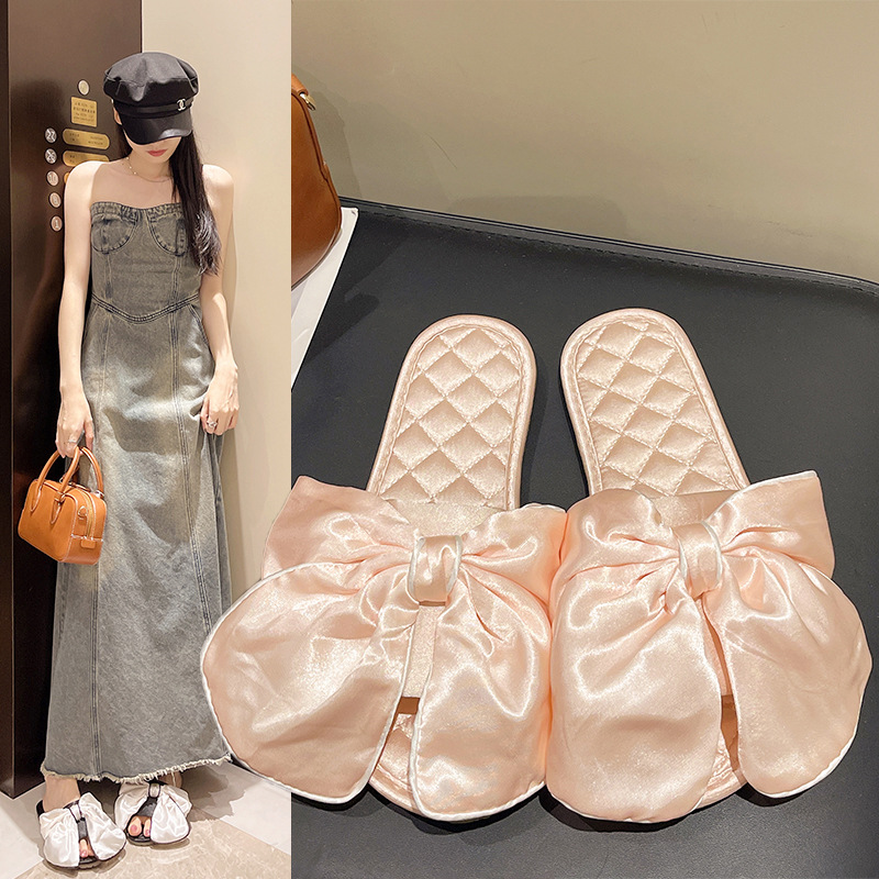 fashionable summer slippers with bow