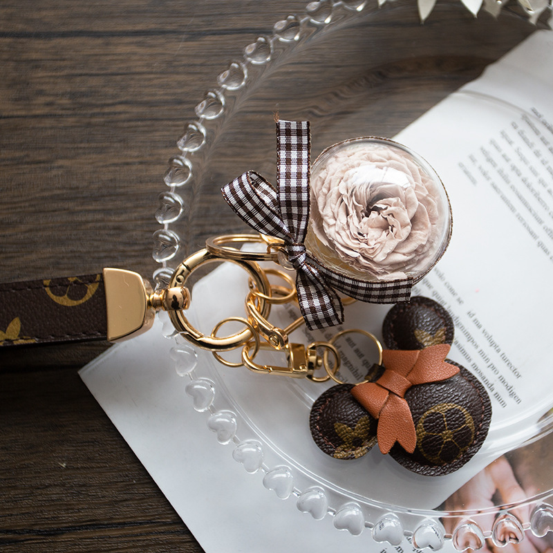 Llavero de flor eterna al por mayor colgante terminado ramo de flores secas Caja de regalo de San Valentín regalo de mano de novias regalo de bendición