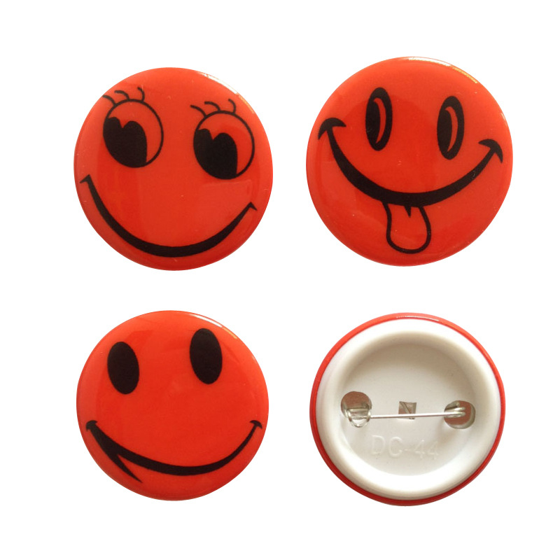 厂家直销44 50 56 58 反光PVC徽章 马口铁徽章