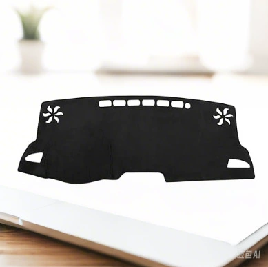 Foreign trade export corolla cross 2022-2025 dashboard cover pad flannel dashboard pad (Günəş əleyhinə siperlik)