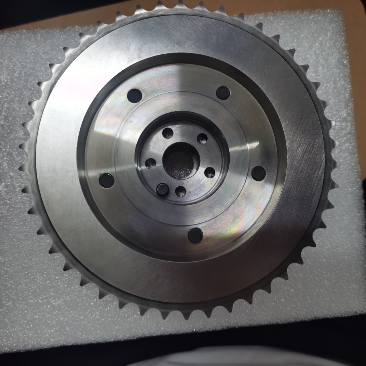 Automobile engine eccentric shaft timing gear row suitable for Buick Regal Junyue Chevrolet pontik 12578516