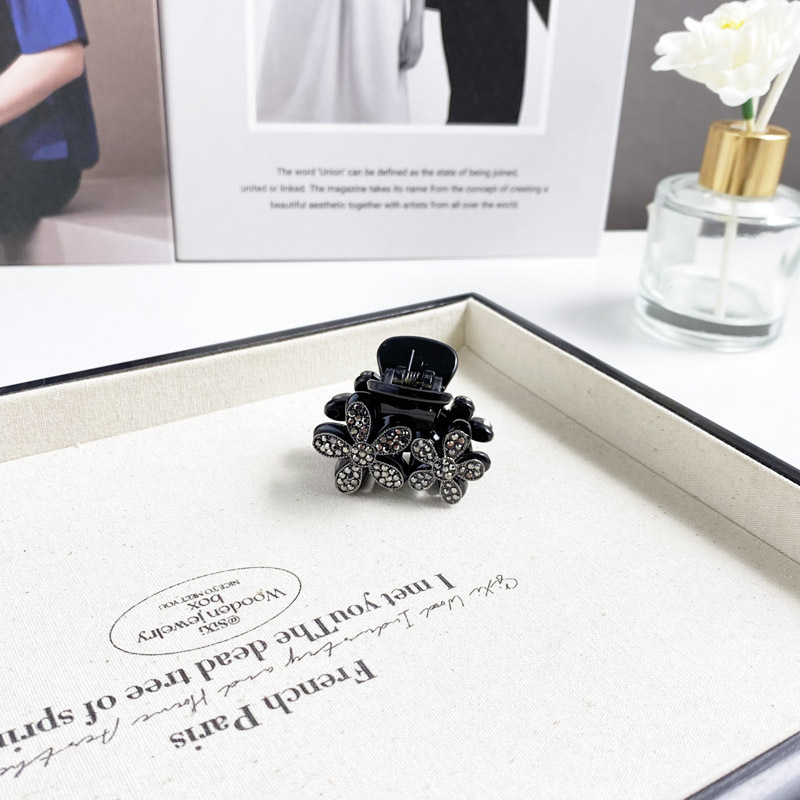 플라워 블랙 + 브라이트 블랙 라인스톤