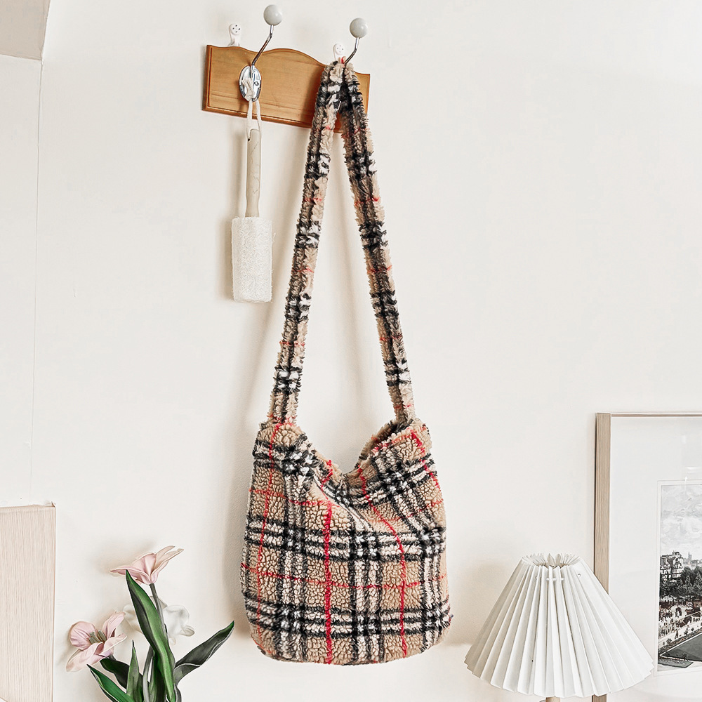 Versión coreana de ins otoño e invierno nuevo material de lana de gran capacidad bolso femenino tote, viento perezoso, viento perezoso, hombro inclinado, marea de bolso