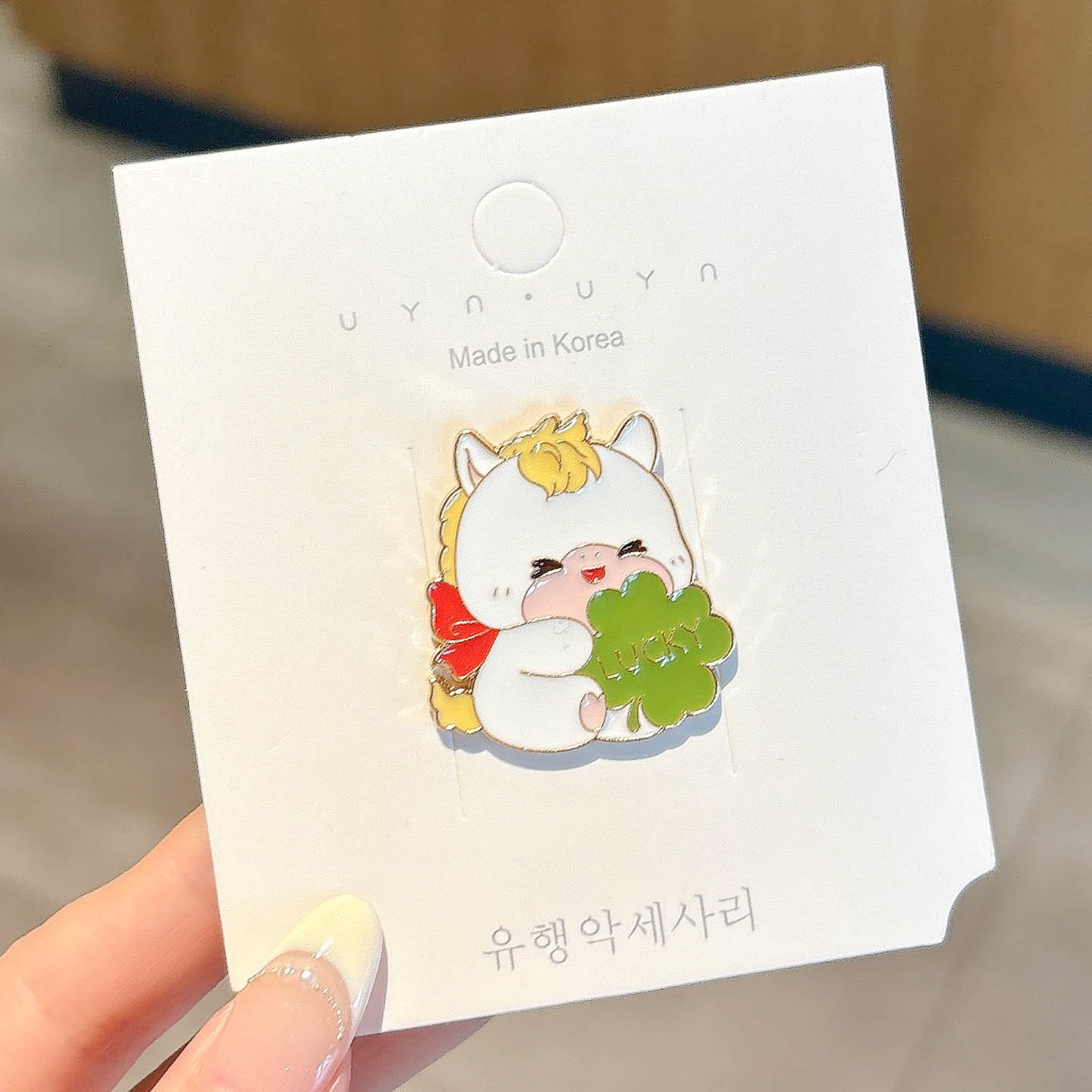 Broche de dibujos animados de Año Nuevo adorable año del caballo pequeño regalo pin accesorios insignia de Año Nuevo ropa decoración al por mayor