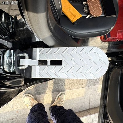 Pedals, Snow Removal and Climbing Roof: Digər kuzov və aksesuarlar