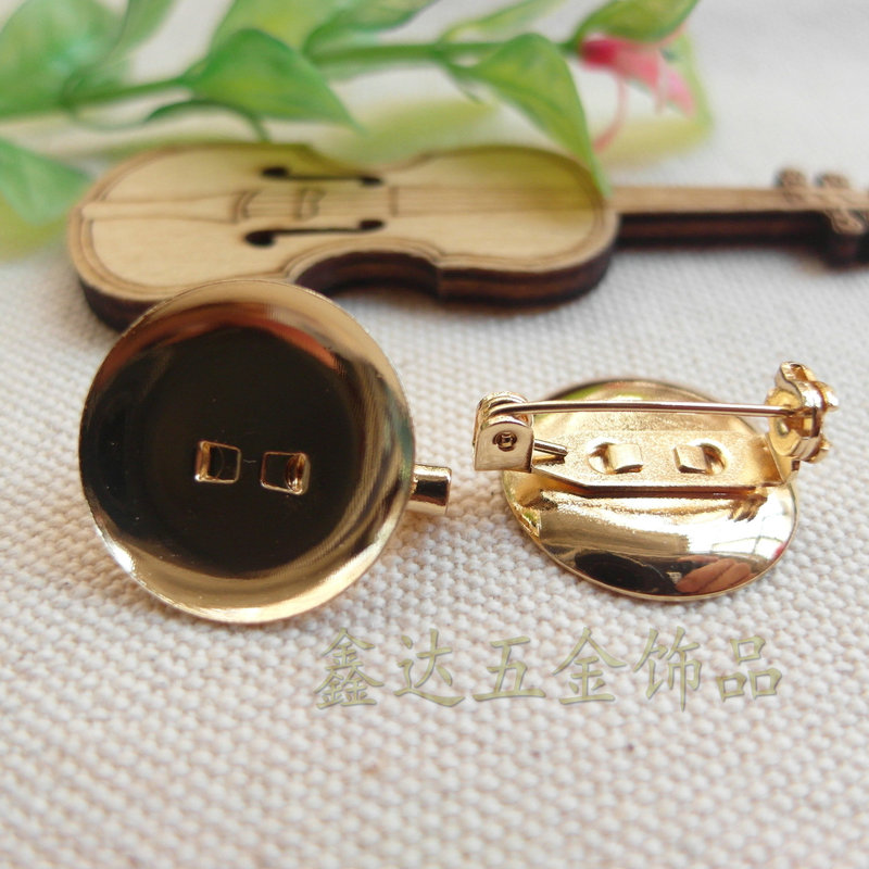 Color-retaining 18K gold diy winter clothing clothing brooch holder brass safety buckle disc brooch tray brooch large disc Color-retaining 18K gold diy winter clothing clothing brooch holder brass safety buckle disc brooch tray brooch large disc