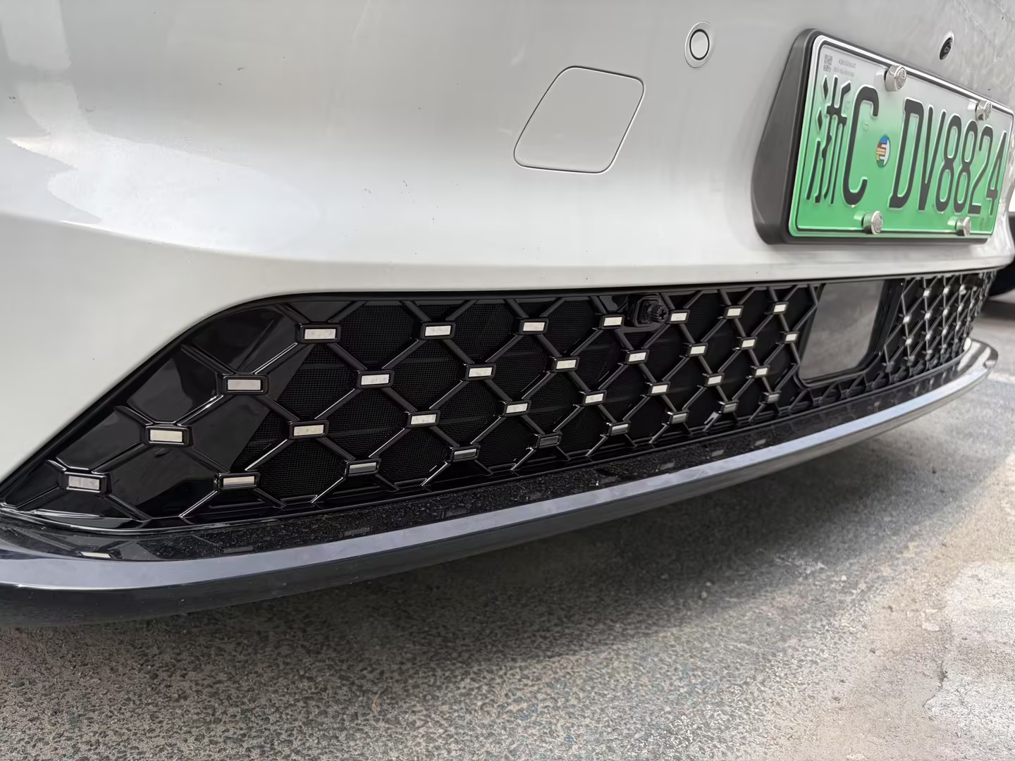 Suitable for Toyota Prius 7, insect-proof grille protection, dust protection, snap-on installation, direct sales from the manufacturer, can be shipped on behalf of others