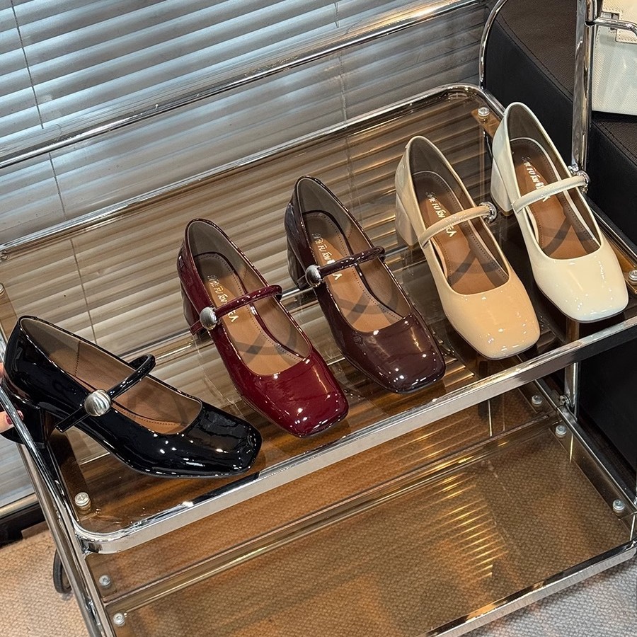 Zapatos Lady 2025 primavera y verano nuevo estilo coreano cercanías cabeza cuadrada zapatos de mujer Mary Jane zapatos de tacón grueso suave francés