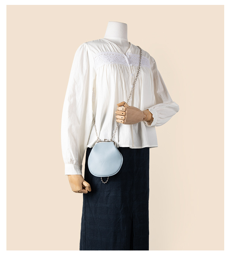 Beaded chain mini crossbody simple and exquisite, small shell bag, fashionable clip handbag, women's niche high-end_voghion.com