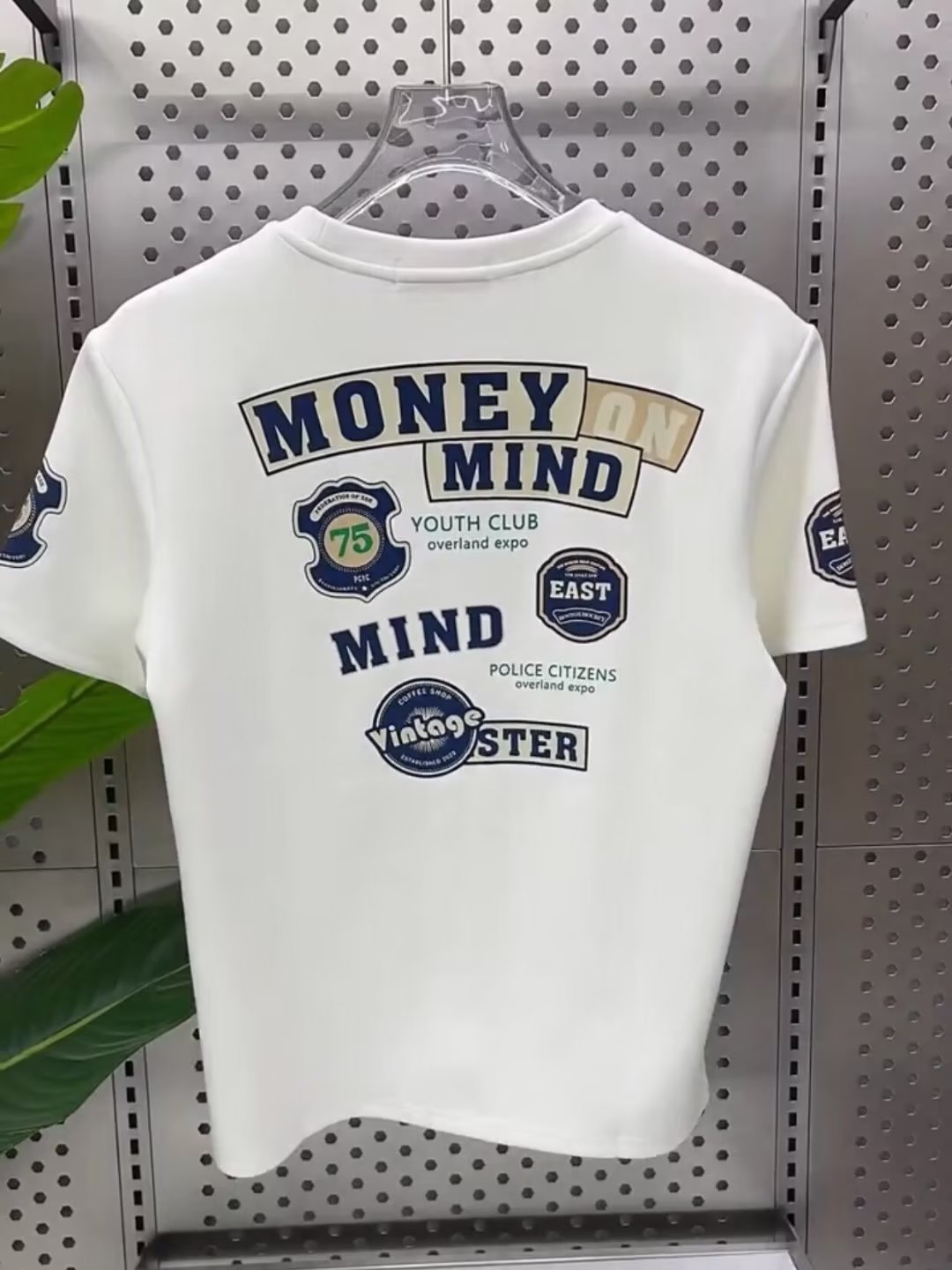 Tricou scurt pentru bărbați, vara 2024, guler rotund, versatil, casual, cu mânecă jumătate de jos, etichetă imprimată cu litere, tendință de vară_voghion.com