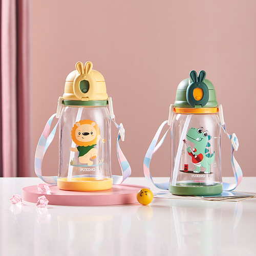 Cute straw cup with large capacity, plastic water bottle for men and women, students, leak-proof on-the-go cup, outdoor crossbody insulated cup, wholesale