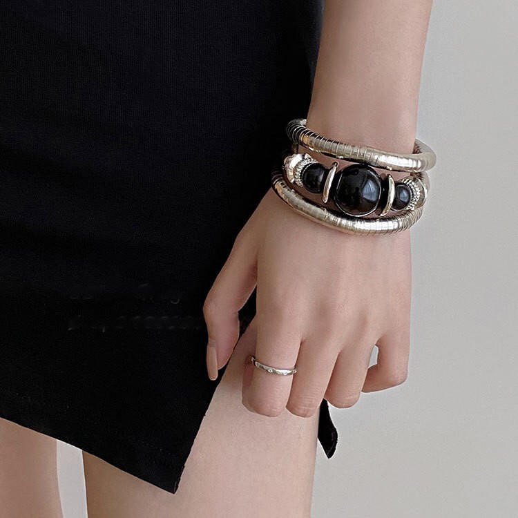 Niche Design Heavy Metal Black Onyx Bracelet Women's Fashion Personalized Light Luxury Bracelet Temperament High-grade Hand Jewelry