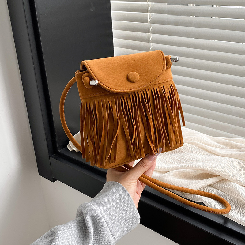 Tassel Bag Brown Retro Western Cowboy Bag Niche Ethnic Style Bohemian Crossbody Bag Women's Trendy Bucket Bag Tassel Bag Brown Retro Western Cowboy Bag Niche Ethnic Style Bohemian Crossbody Bag Women's Trendy Bucket Bag