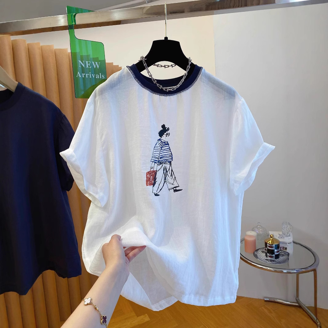 White summer thin T-shirt with a round collar, cotton and linen, oversize, western style