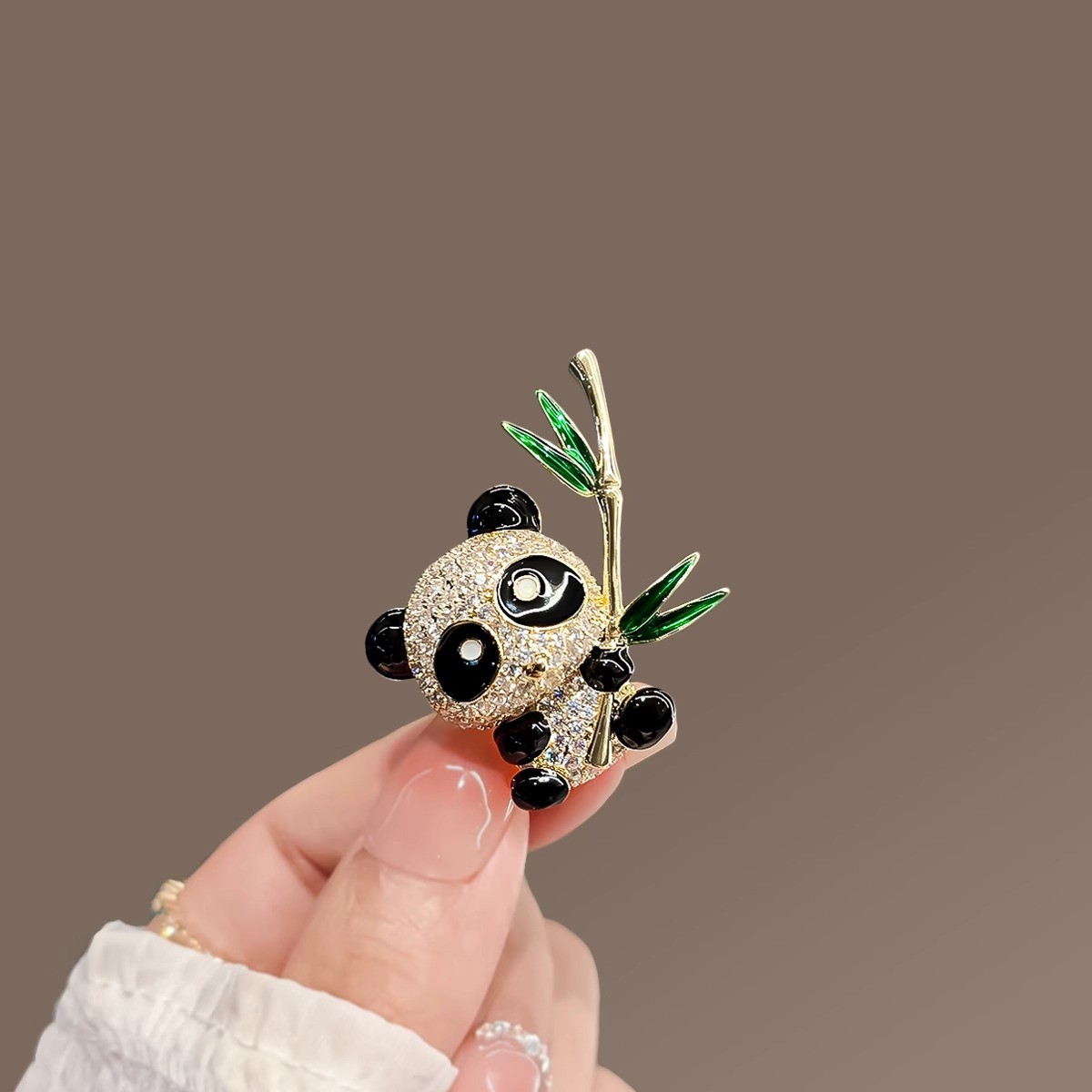 Exquisite National Style Panda Bamboo Brooch High-end Female Niche Design Sense Cute Corsage Elegant Pin Clothes Accessories