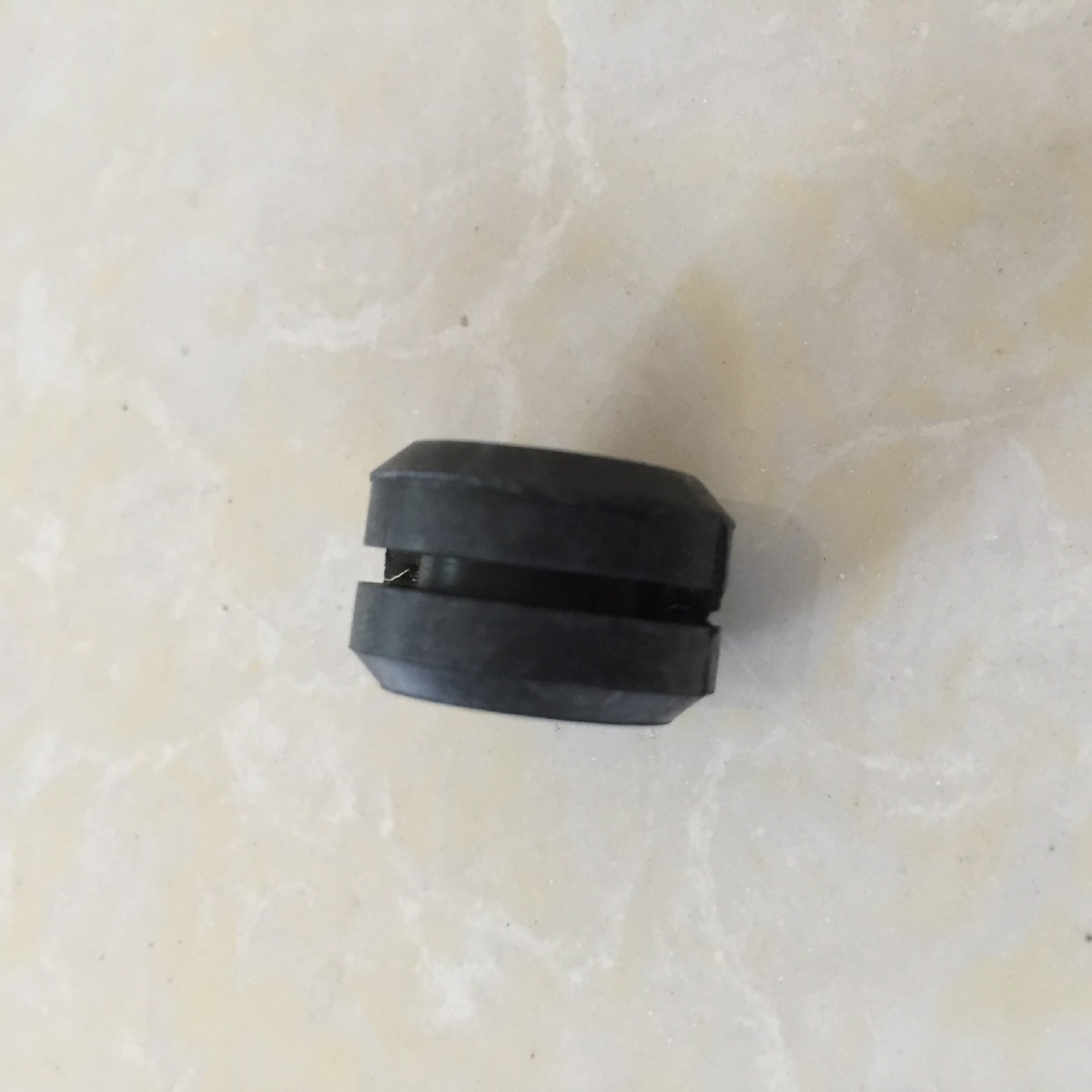 舷外机40P减震胶圈09047，单价每个0.5元，批发有优惠