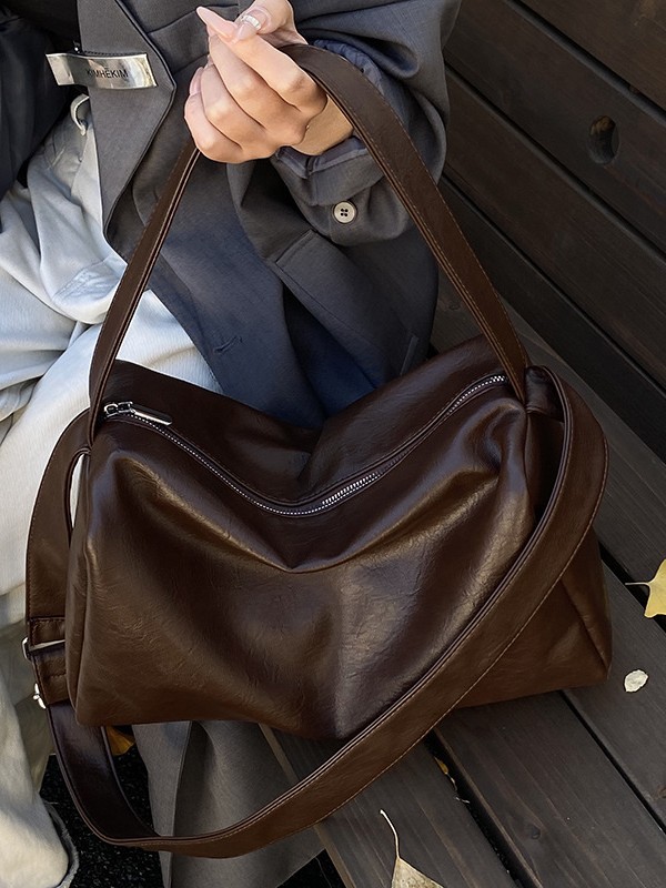 Nicho coreano simple bolsas de almohada de viaje mujeres otoño 2025 nueva gran capacidad extranjera diaria mochila de hombro