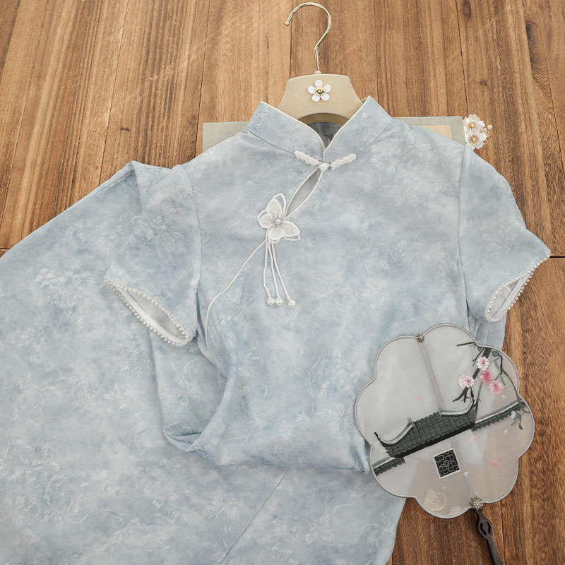 Qiao Niang Yu Artistic Blue Jacquard Front Split Cheongsam Women's 2025 Spring New Improved New Chinese Style Young Style