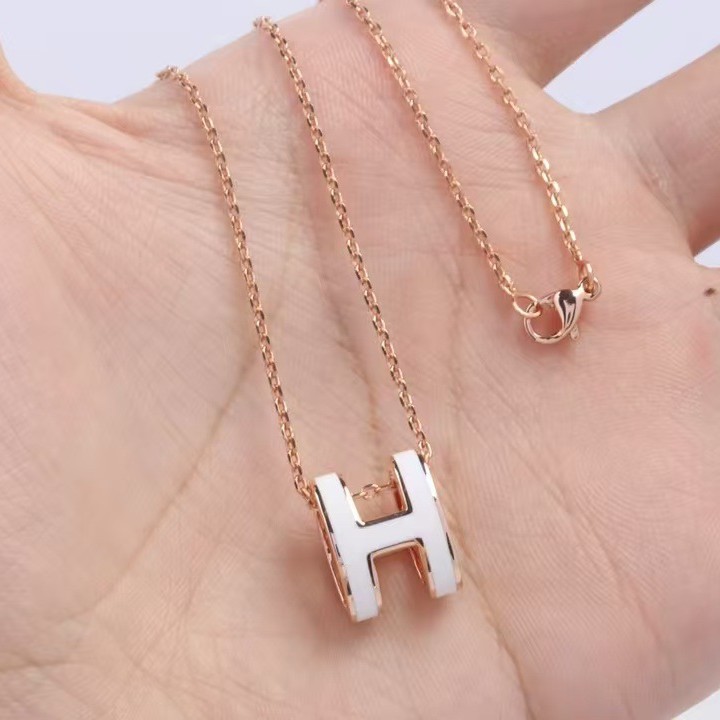 CNCネット赤同型Hネックレス女h文字18kバラ金エナメルペンダント鎖鎖鎖工場直販|undefined